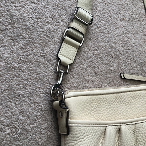 Vintage Coach Crossbody Purse - Picture 9 of 12